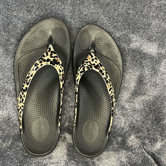 OOFOS Women Flip Flop Size 11 - Picture 2 of 5